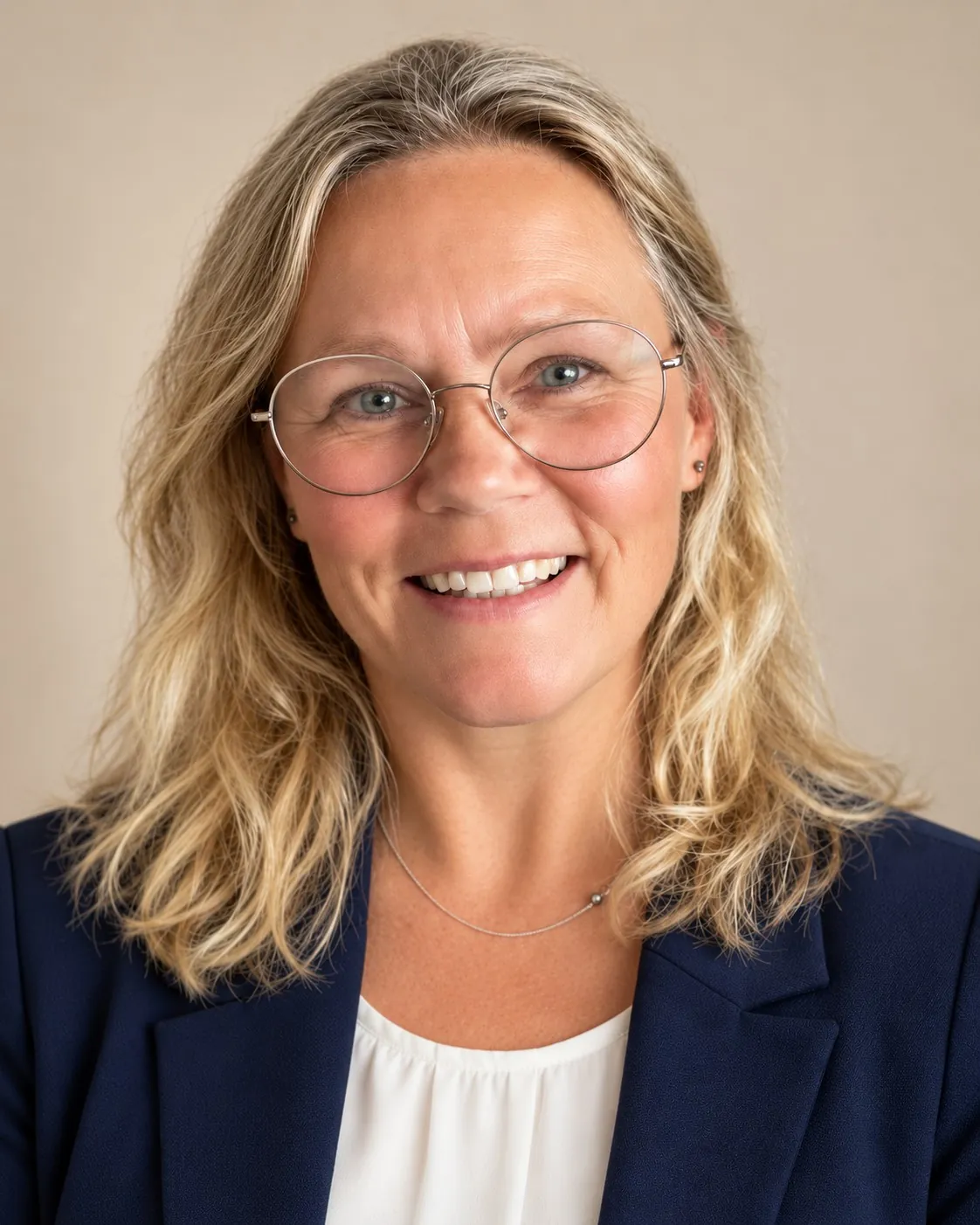 Margita Höfer, Büro und Partnerbetreuung